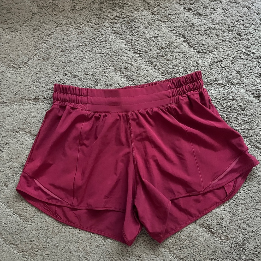 LULULEMON HOTTY HOT LOW RISE 4” SHORTS